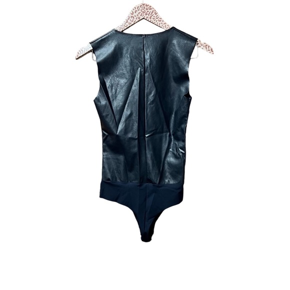 Commando Faux Leather V-Neck Sleeveless Bodysuit Top Black Medium M - Picture 5 of 16